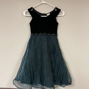 Perfectly Dressed Girl's dress, 7, Two layers plus petticoat, velour top, zipper